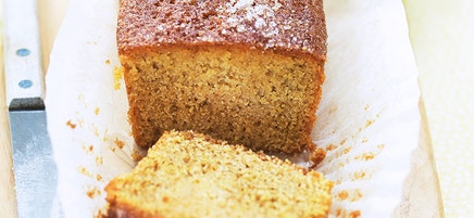 Lemon polenta cake