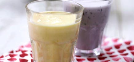 Mango, vanilla & banana smoothie