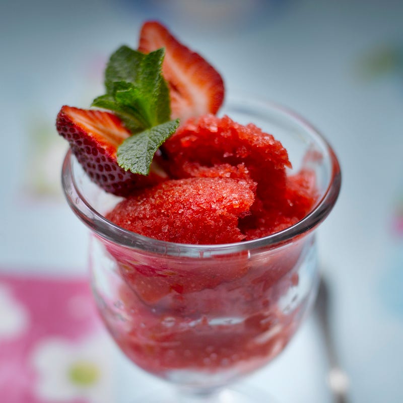 Erdbeer-Grapefruit-Granita