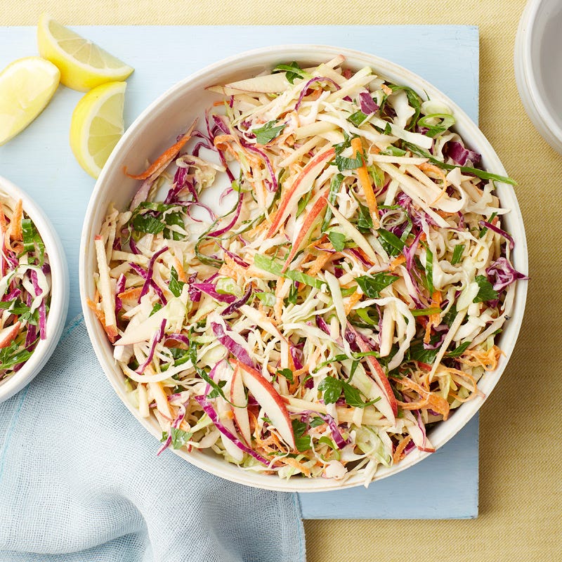 Photo de Salade de chou citronnée aux pommes par WW