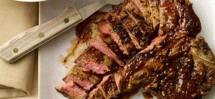 Grilled t-bone steak with easy barbecue sauce