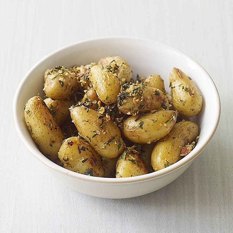 Photo de Pommes de terre Fingerling rôties aux fines herbes et à l’ail par WW