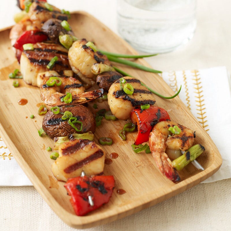 Photo de Brochettes de crevettes et de pétoncles au soya et au wasabi par WW