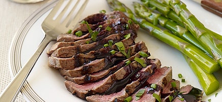 Filet mignon with red wine sauce