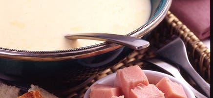 Warm Beer and Cheese Fondue