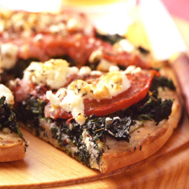 Photo de Pizza à la tomate, aux épinards et à la feta par WW
