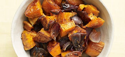 Salade de patates douces et d’oignon