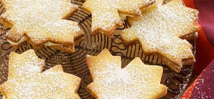 Maple Leaf Cream Cookies