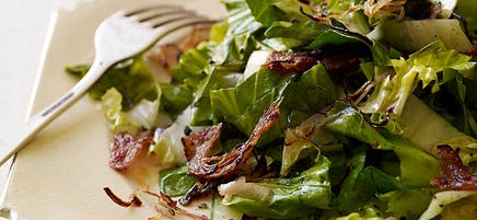 Escarole and turkey bacon salad with warm vinaigrette