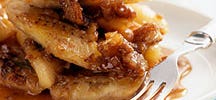Bananes sautées avec une sauce pralinée