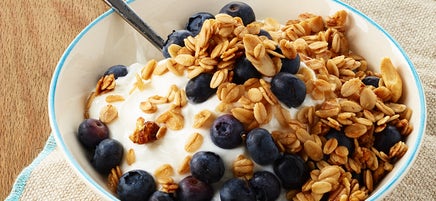Yogourt aux bleuets et aux céréales