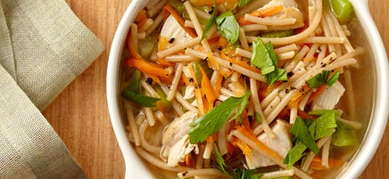 Soupe de nouilles au poulet rapide