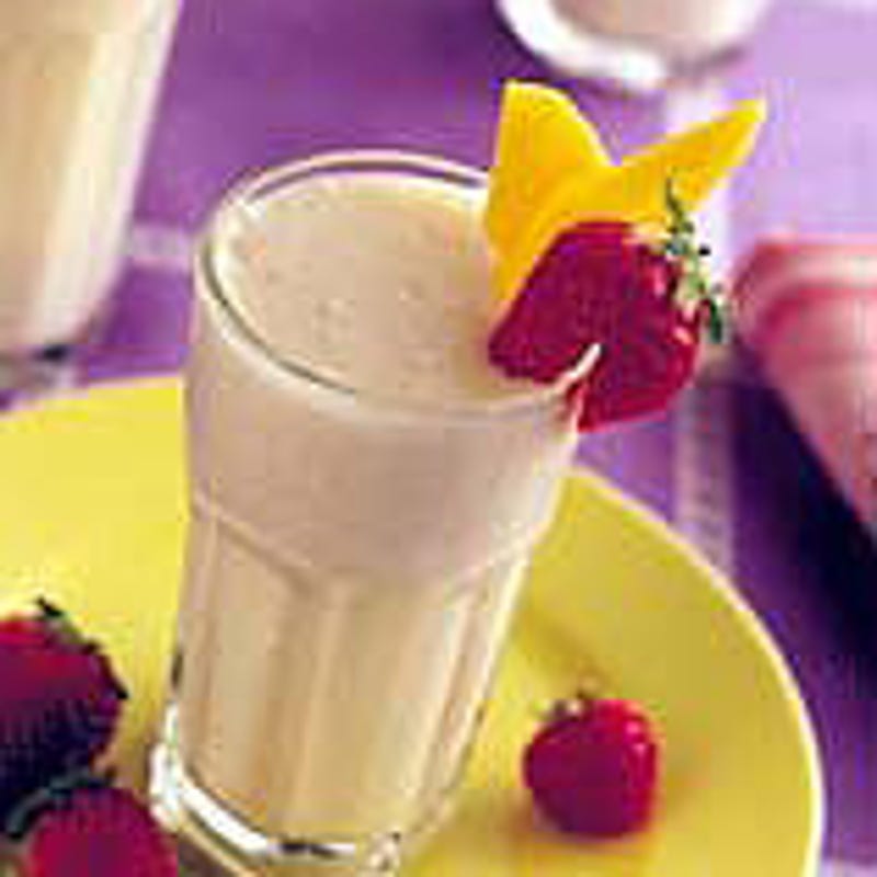 Photo of Banana Peach Smoothie by WW
