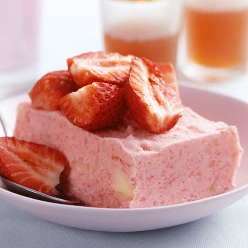 Photo de Mousse glacée à l'ananas et aux fraises par WW