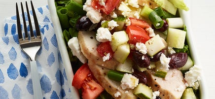 Salade de poulet haché à la grecque