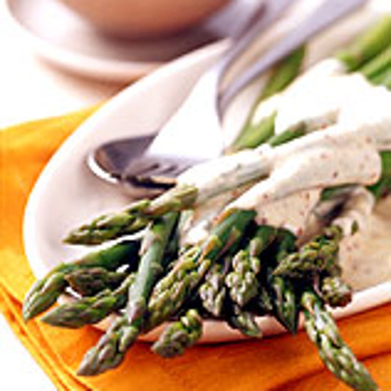Photo de Asperges avec sauce crémeuse à l'échalote et à la moutarde par WW