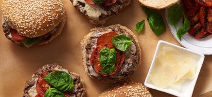 Pepperoni pizza burgers