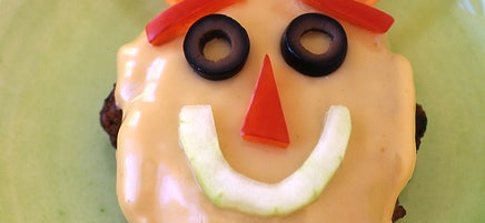 Hamburgers au fromage souriants (populaire auprès des enfants)