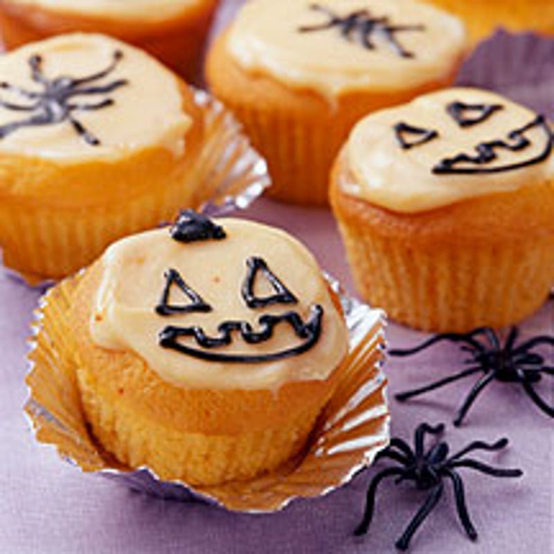 Photo of Jack-o-lantern cupcakes by WW
