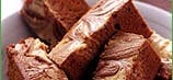 Carrés au chocolat marbrés au fromage à la crème