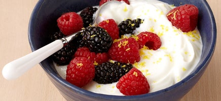 Yogourt avec petits fruits frais