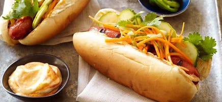 Hot dogs épicés style Banh Mi