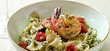 Farfalle with shrimp and pesto