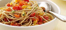 Pâtes avec sauce tomate sans cuisson