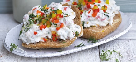 Tartines de séré aux poivrons
