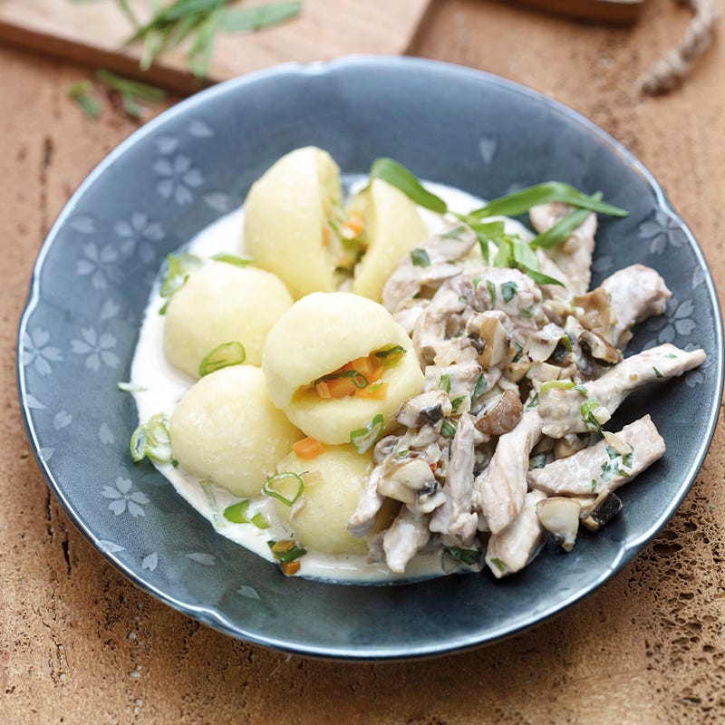 Gefüllte Mini-Kartoffelklösse mit Trutengeschnetzeltem