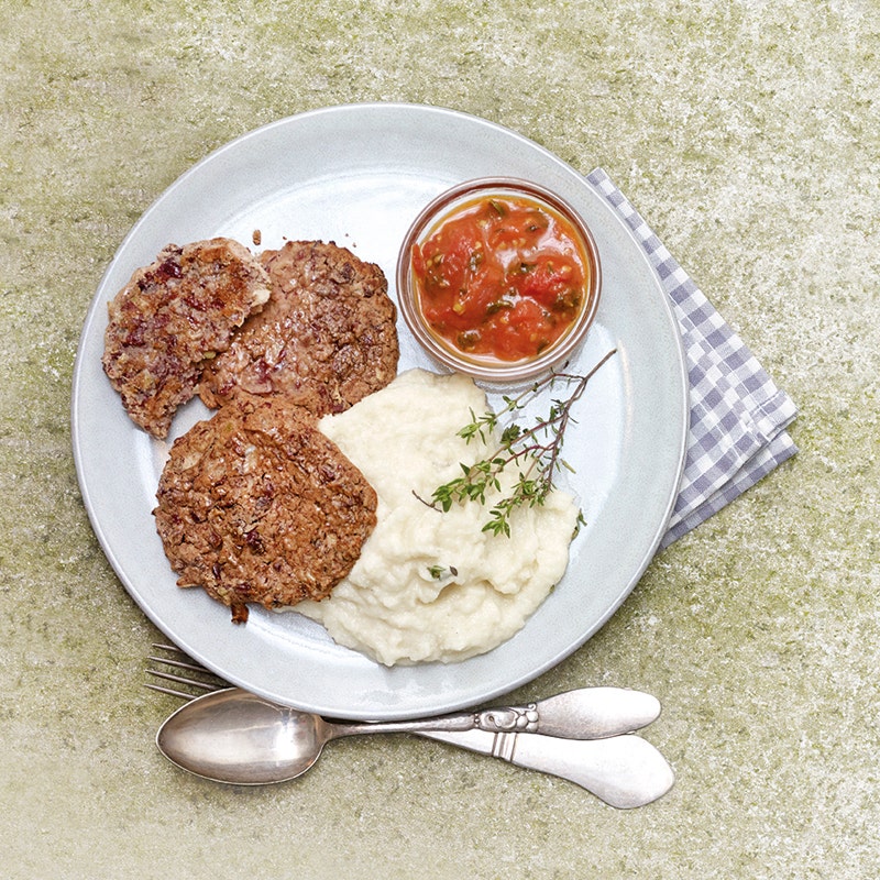 Bohnentätschli mit Petersilienwurzelstampf