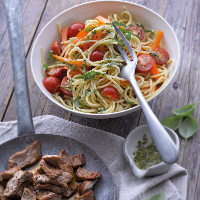 Spaghettisalat mit Kalbsstreifen