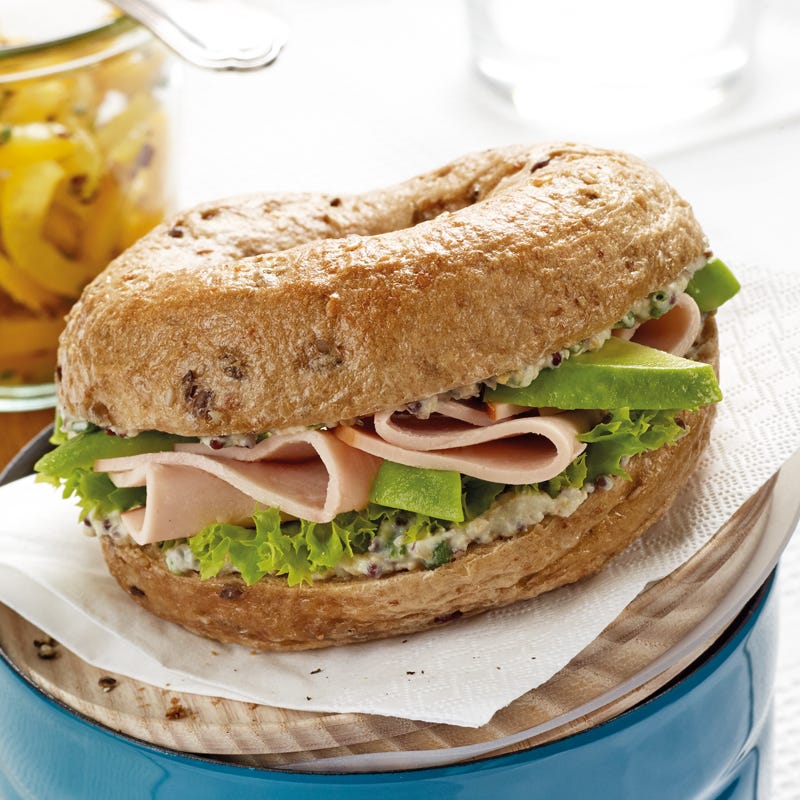 Foto Avocado-Geflügelbrust-Bagel von WW