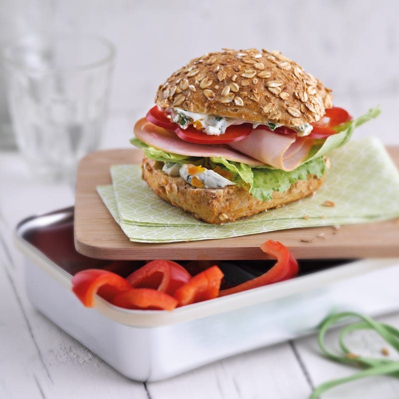 Fruchtiges Vollkornbrötli mit Geflügel