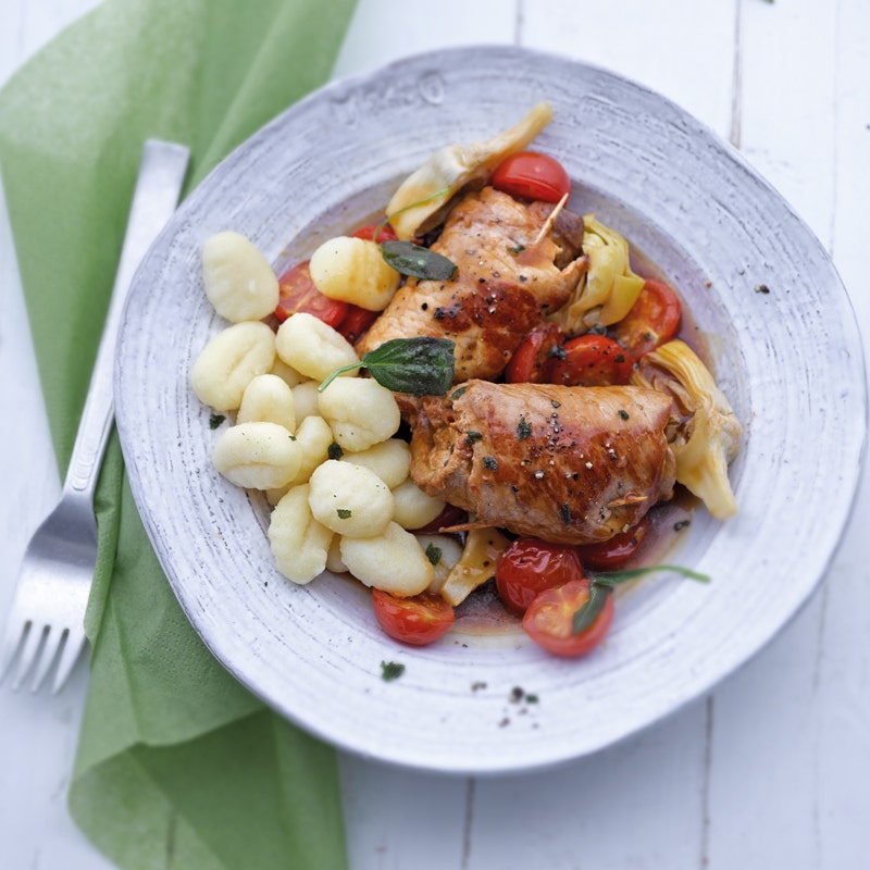 Würzige Schweinsinvoltini mit Salbei und Kartoffelgnocchi
