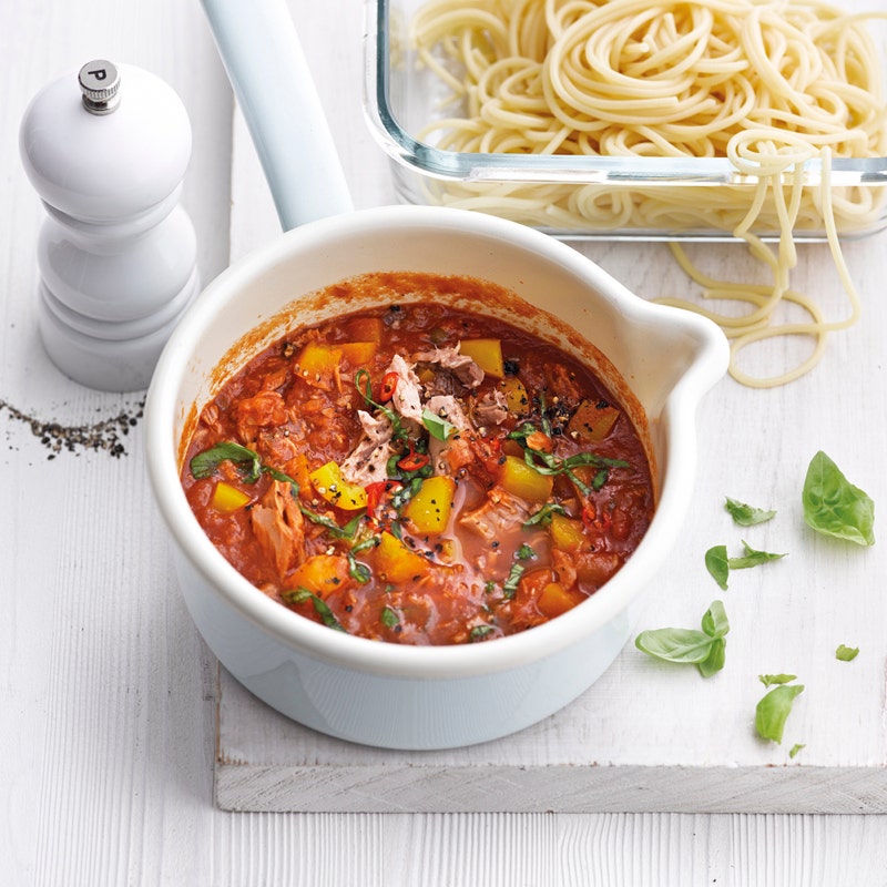 Spaghetti mit scharfer Thunfisch-Peperoni-Sauce