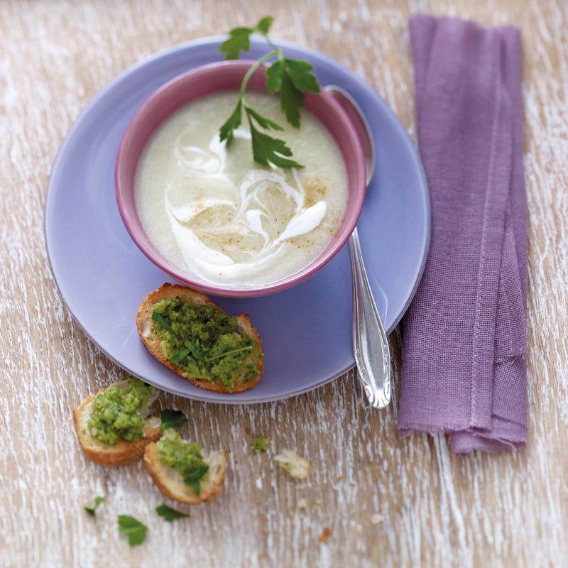 Blumenkohlsuppe mit Crostini