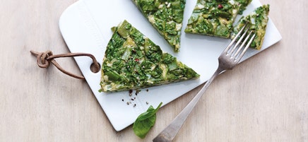 Kefenfrittata mit Blattspinat