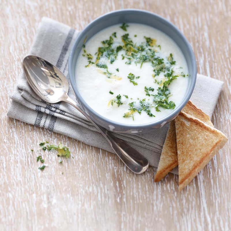 Cremige Selleriesuppe mit Gremolata
