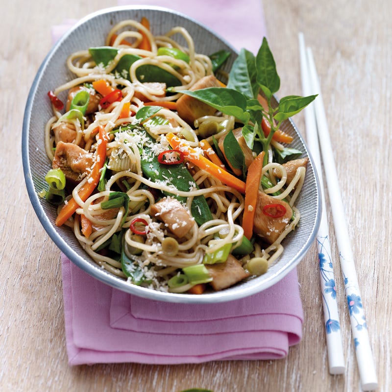 Thai-Nudelpfanne mit Kokos