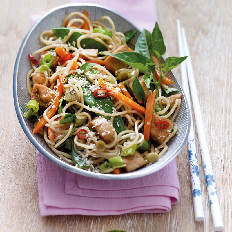 Thai-Nudelpfanne mit Kokos