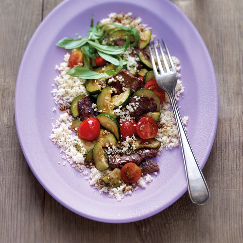 Rindsfiletstreifen mit gebratenen Balsamicozucchini