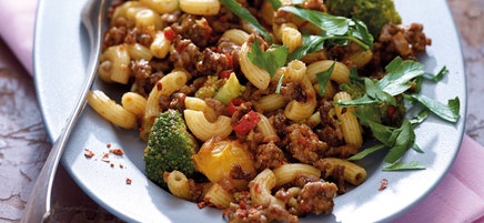 Scharfe One-Pot-Pasta mit Hackfleisch