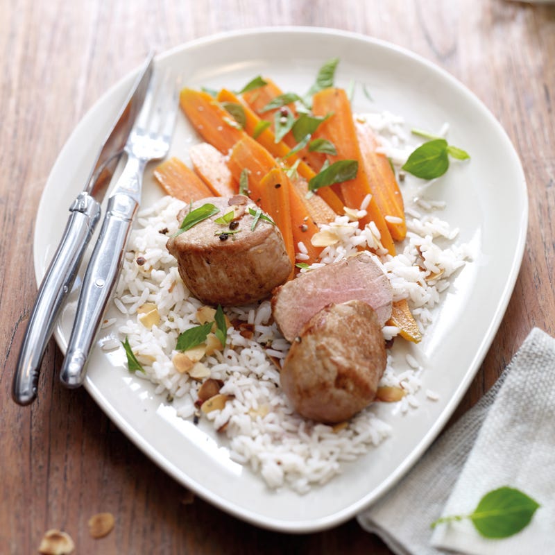 Schweinsmedaillons mit Vanillekarotten und Mandelreis