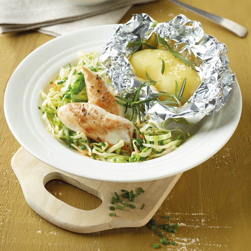 Foto Backkartoffeln mit fruchtigem Krautsalat von WW