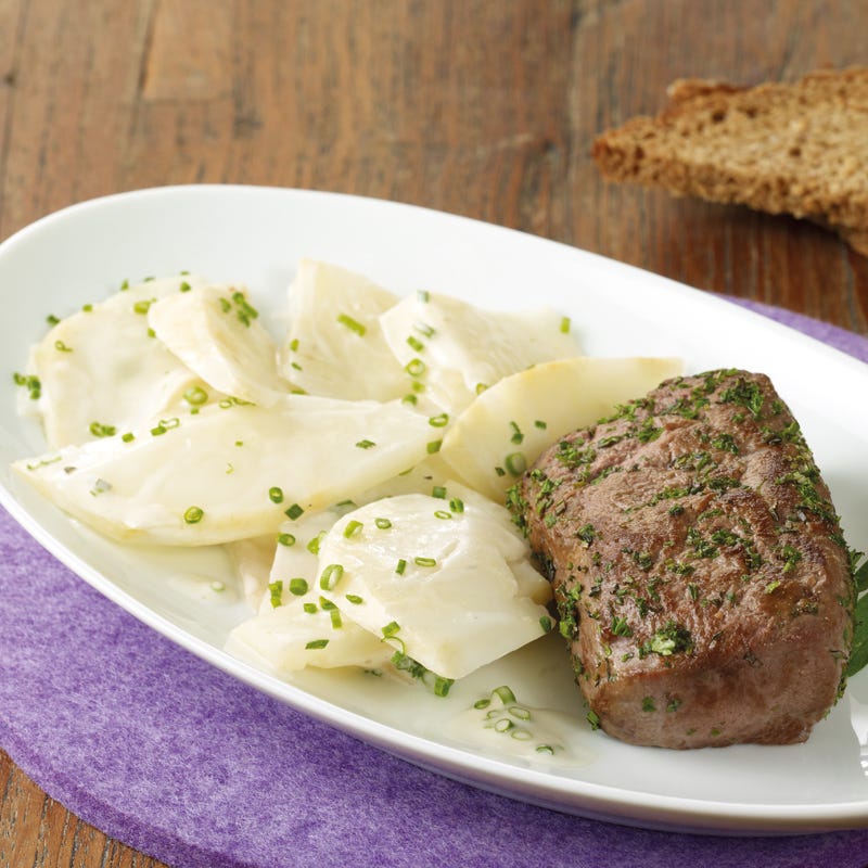 Foto Lamm im Kräutermantel mit Rahmsellerie von WW