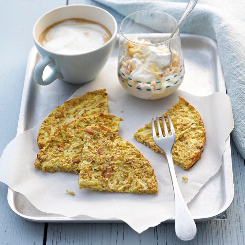 Frühstückskuchen mit Apfel-Skyr-Creme