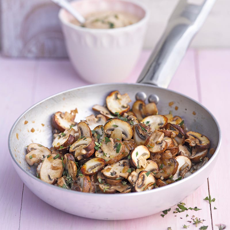 Kräuter-Champignon-Pfanne mit Bohnenpüree