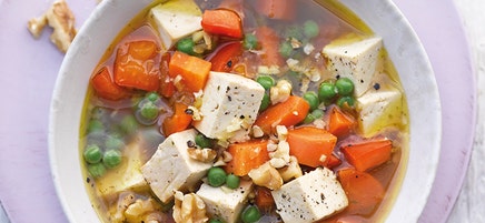 Soupe de légumes au tofu