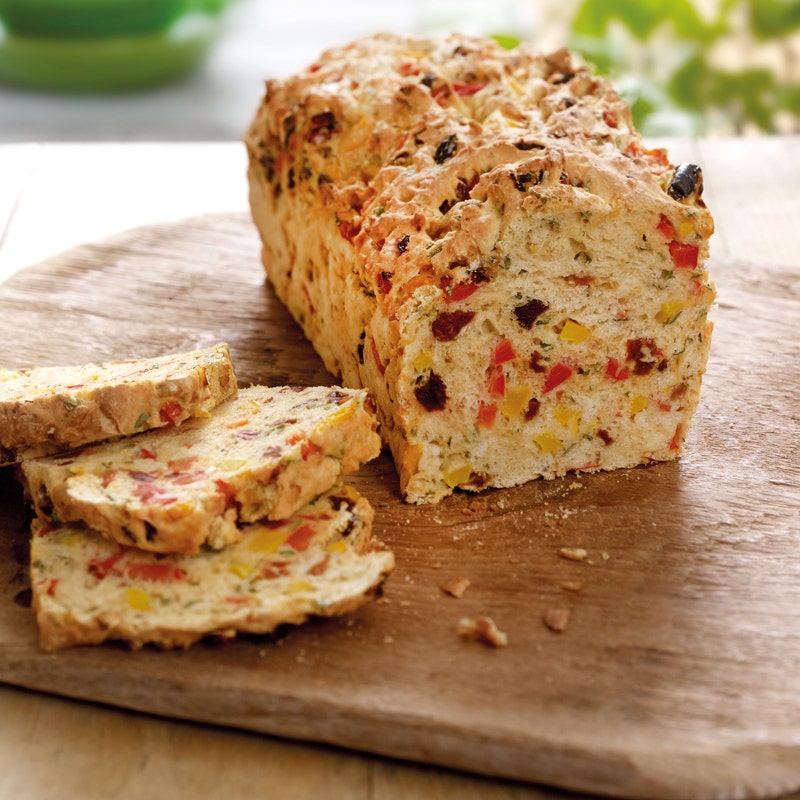 Grillbrot mit Peperoni und mediterranen Kräutern